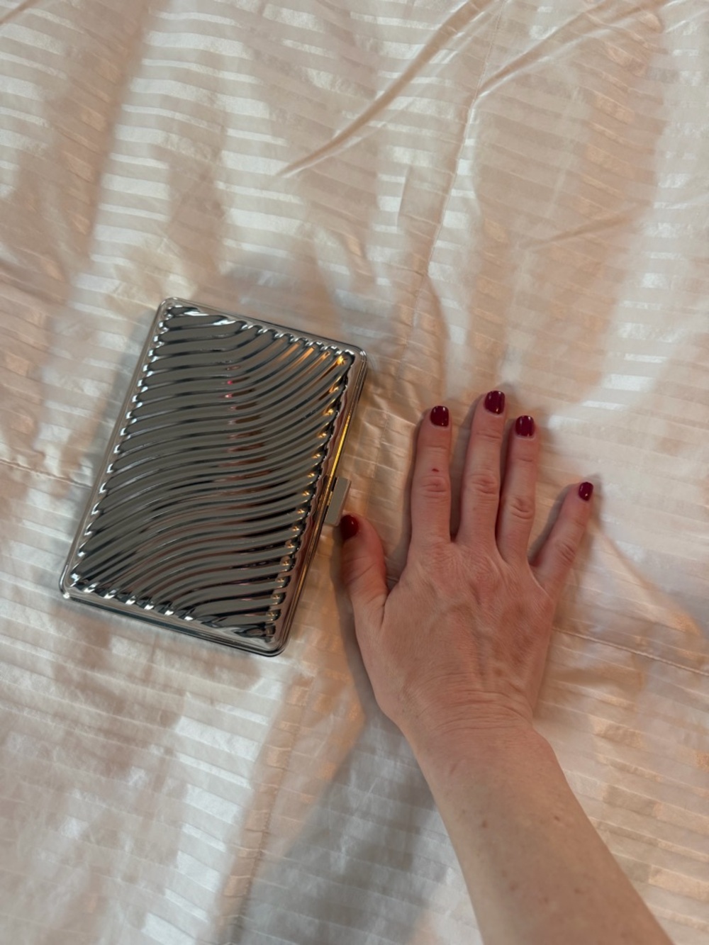 ASOS Silver clutch - Picture 3 of 4